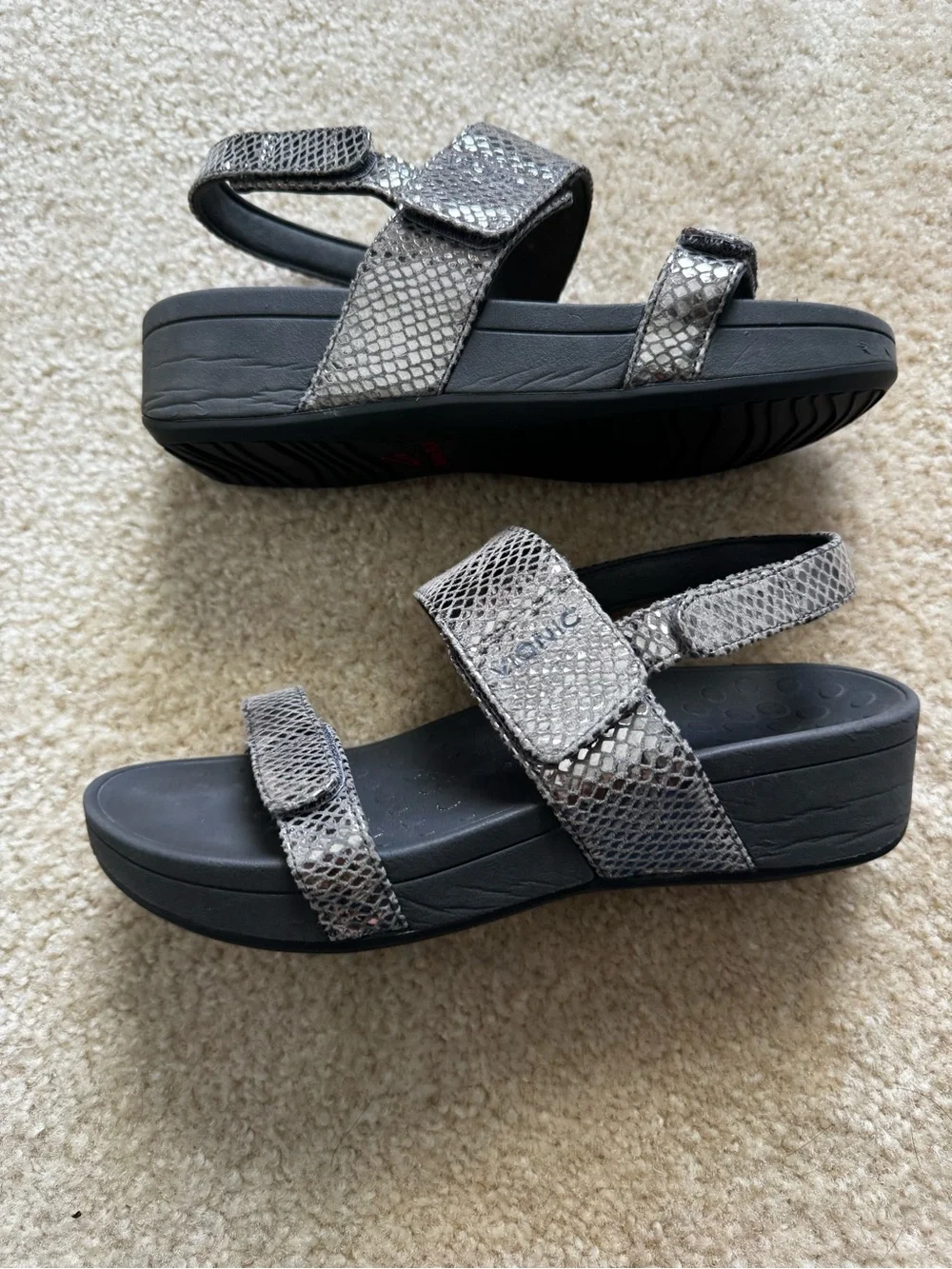 Vionic Women’s Metallic Snake-Print Strap Sandals - Black/Silver